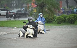 Hà Nội sáng nay ngập khủng khiếp