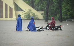 Hà Nội sáng nay ngập khủng khiếp