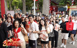 Chụp ảnh lấy ngay - hoạt động “hút khách” nhất tại booth Fandom Yêu Nước và trạm khách A80