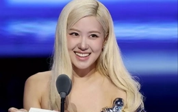 Rosé (BLACKPINK) khóc trong giây phút lịch sử
