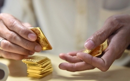 Giá vàng vượt mốc 190 triệu đồng/lượng, hàng triệu người dân đang giữ vàng băn khoăn:  Từ 9/2, vàng nhẫn, vàng miếng mất hóa đơn có bán được không?