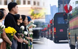 26km đưa 731 hài cốt liệt sĩ về Nghĩa trang Liệt sĩ TPHCM: Người dân cầm hoa cúc trắng, chắp tay tiễn đưa các anh