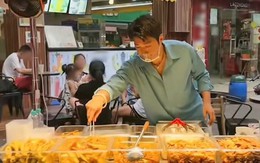 Nam diễn viên SN 1984 bán chân gà rút xương ở phố đi bộ, 3 năm mua 2 căn nhà