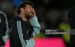 Messi bật khóc nói lời tạm biệt ĐT Argentina: "Ngày hôm nay buồn nhất cuộc đời tôi"