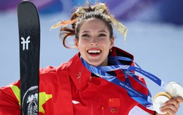 Profile "khủng" của "công chúa tuyết" hot nhất Olympic: 6 huy chương, 1580 điểm SAT, học vật lý lượng tử Stanford, kiếm 23 triệu đô