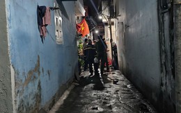 Tiếng chuông báo cháy dồn dập giữa đêm và những giây phút tuyệt vọng phá cửa cứu 3 mẹ con trong vụ cháy ở TP.HCM
