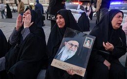 Iran tuyên bố quốc tang 40 ngày sau khi Lãnh tụ tối cao qua đời