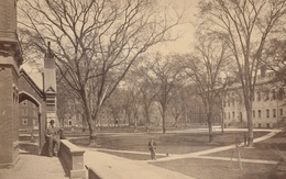 Vì sao Đại học Harvard lại có tên là Harvard?