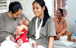 Từng gây chấn động với ca ghép bàn tay đứt lìa vào chân khi đang mang song thai, cuộc sống hiện tại của người mẹ đơn thân giờ ra sao?