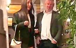 Paparazzi tóm dính Rooney "say sưa", thân mật bên mỹ nhân bí ẩn lúc nửa đêm