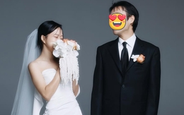 Jisoo bất ngờ tung ảnh cưới, đột ngột kết hôn