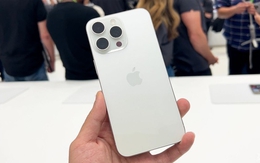 iPhone 15 "đập hộp" giảm giá chưa từng có