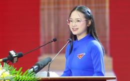 Profile siêu xịn của nữ đoàn viên áo xanh đang HOT nhất MXH: Vừa lên mạng đã va phải "con nhà người ta"!