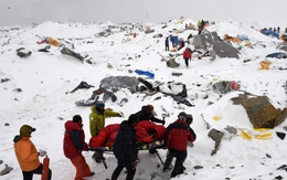 Truy tố đường dây đầu độc 4.782 nhà leo núi Everest để dàn dựng cứu hộ giả, thu lợi bất chính hơn 500 tỷ đồng