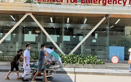 Nắng nóng vượt ngưỡng 40 độ C, bệnh viện Bạch Mai tiếp nhận nhiều ca say nắng, sốc nhiệt