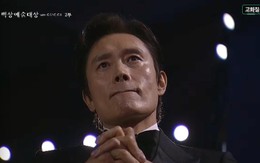 Trực tiếp Baeksang 2026: Lễ trao giải lặng đi với sân khấu tưởng niệm cố nghệ sĩ Lee Soon Jae qua giọng hát của Yoo Yeon Seok