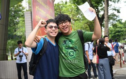 Kết thúc thời gian làm bài môn tự chọn - buổi cuối cùng thi tốt nghiệp THPT 2026!