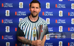 Tất nhiên rồi, Messi nhận giải Cầu thủ xuất sắc nhất trận Argentina 3-0 Algeria