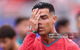 Thật đau lòng khi chứng kiến Ronaldo buồn và bất lực thế này!