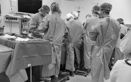 Gần 50 y bác sĩ nghẹn ngào nhìn chàng trai 25 tuổi ra đi sau cuộc vui xem bóng đá