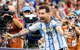 Cú penalty hỏng ăn đẹp nhất của Messi
