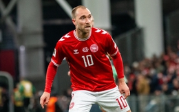 Christian Eriksen lại đổ gục trên sân