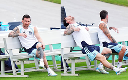 Hàng trăm ống kính vây kín chụp Messi bình thản ngắm trời, "vắt chân rung đùi" trước trận với tuyển Anh