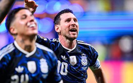 Xôn xao cách Messi ăn mừng trên MXH sau chiến thắng tuyển Anh: Giống hệt 4 năm trước, là bùa may mắn hay đơn giản là GOAT quá "low-tech"?