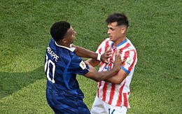 Diễn biến Paraguay vs Pháp: Căng thẳng rồi, Mbappe tức giận đẩy cầu thủ đối phương