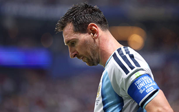 Argentina 0-1 Ai Cập (Hết hiệp 1): Messi hỏng penalty, thủ môn Ai Cập cản phá xuất thần!