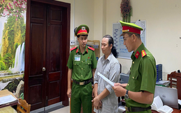 Khám xét cửa hàng giày dép, khởi tố ông chủ Phạm Văn Tân SN 1983