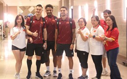Nóng trước trận bán kết ASEAN Cup: Malaysia mưa lớn, ĐT Việt Nam lên đường ra sân được CĐV tiếp lửa nồng nhiệt