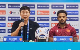 HLV Kim Sang-sik: "Xuân Son mới ghi 5 bàn thôi à, hơi ít nhỉ, tôi muốn Son ghi 3 bàn vào lưới Thái Lan"