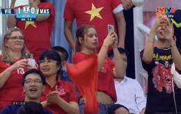 Cô gái lọt camera khi Xuân Son ghi bàn ở Mỹ Đình: Tưởng khán giả vô danh, ai ngờ là bạn gái Nguyễn Tài Lộc