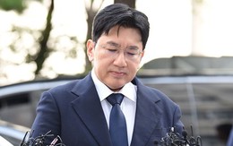 Căng: "Cha đẻ BTS" bị truy tố hình sự vì số tiền 5.000 tỷ đồng, Interpol truy nã đỏ 1 cựu giám đốc HYBE đã bỏ trốn