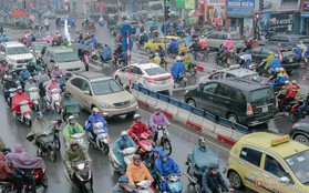 Người Hà Nội phát điên vì mưa phùn nhiều ngày, độ ẩm tới gần 100%