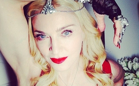 Madonna đeo 1000 carat kim cương đi dự tiệc