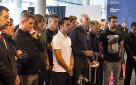 Cầu thủ Barcelona rưng rưng nước mắt tưởng niệm Tito Vilanova