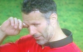 Ryan Giggs xúc động rơi nước mắt nói lời từ biệt Manchester United