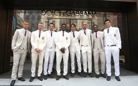 Cầu thủ AC Milan đẹp như siêu mẫu trong trang phục Dolce & Gabbana