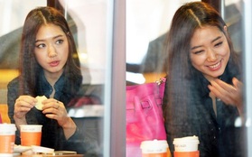 Park Shin Hye bị chụp trộm vẫn xinh rạng ngời