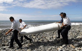 Phát hiện mảnh vỡ máy bay chất đầy xương người nghi là MH370