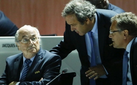 Cả Blatter lẫn Platini đều bị FIFA đình chỉ công tác