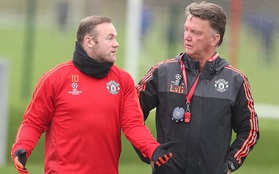 Man Utd họp khẩn, Rooney yêu cầu Van Gaal thay đổi