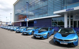 Dàn sao Leicester City khổ vì đống siêu xe BMW i8