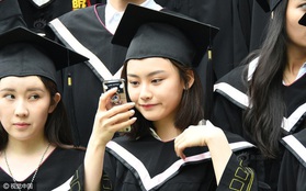 Trai đẹp gái xinh tề tựu trong lễ tốt nghiệp ở ngôi trường sản sinh ra các "thần tiên tỷ tỷ"