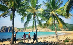 Bãi Rạng - Bãi Ôm: Bộ đôi bãi biển đẹp “rụng rời” chưa in dấu chân khách du lịch tại Việt Nam