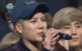 Jackson giàn giụa nước mắt khi GOT7 nhận cúp