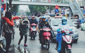 "Phát điên" vì chờ bắt taxi ở Hà Nội những ngày cận Tết