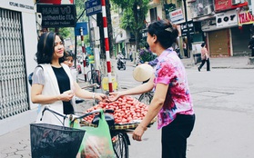 "Bán nhót đỏ, mận chát thu lãi cả chục triệu/ngày" thì chắc kéo nhau đi bán hàng rong hết!